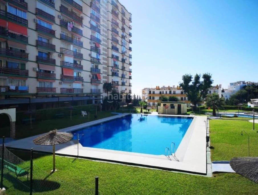 Estudio Con Vista Al Mar A 200 Mts De La Playa Benalmadena Bagian luar foto